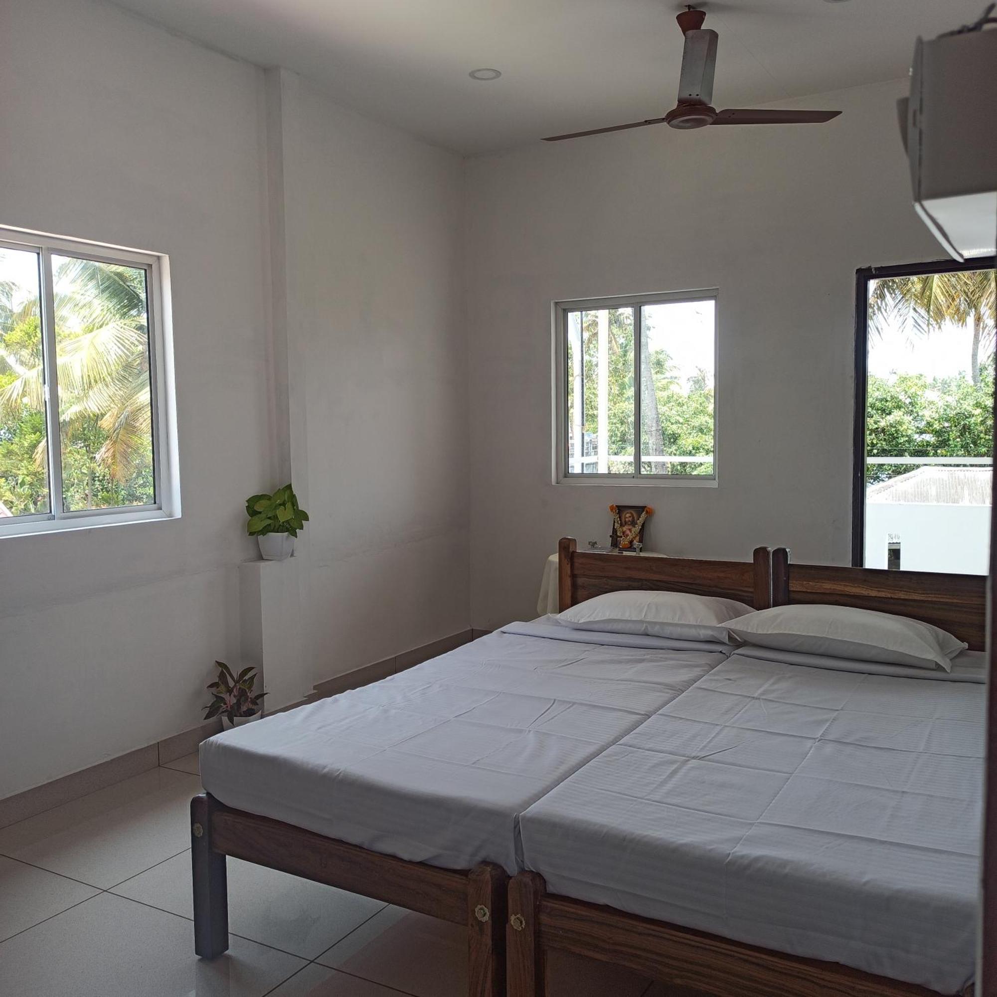 Bethesda Inn Kochi Екстериор снимка