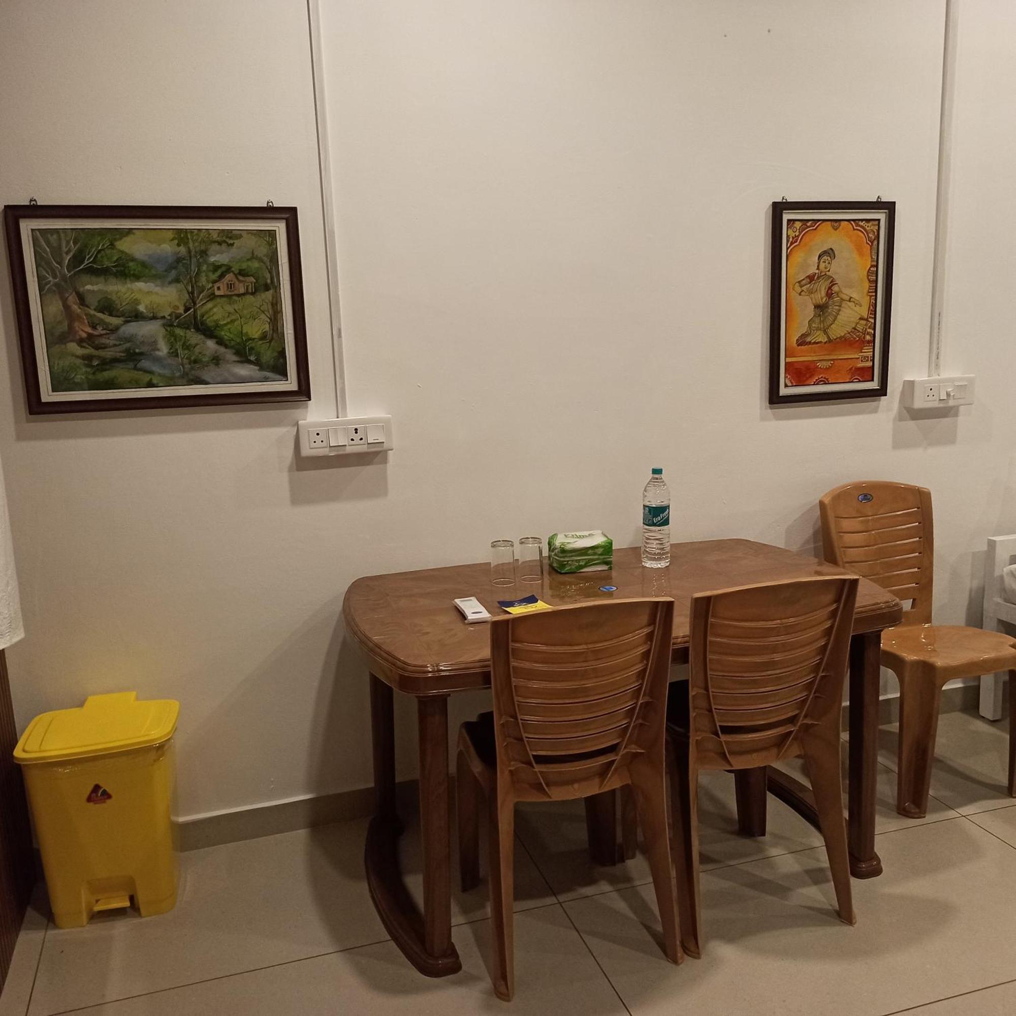 Bethesda Inn Kochi Стая снимка