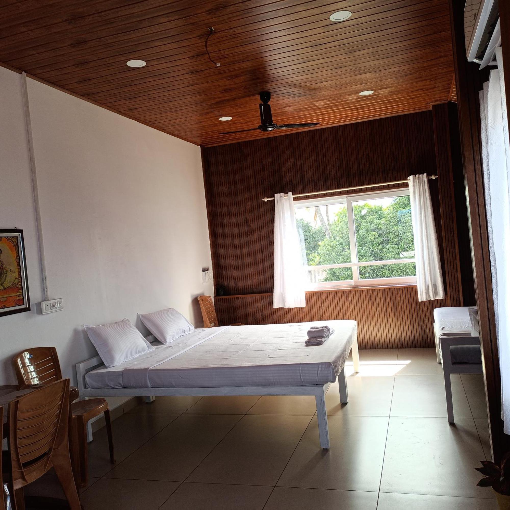 Bethesda Inn Kochi Екстериор снимка