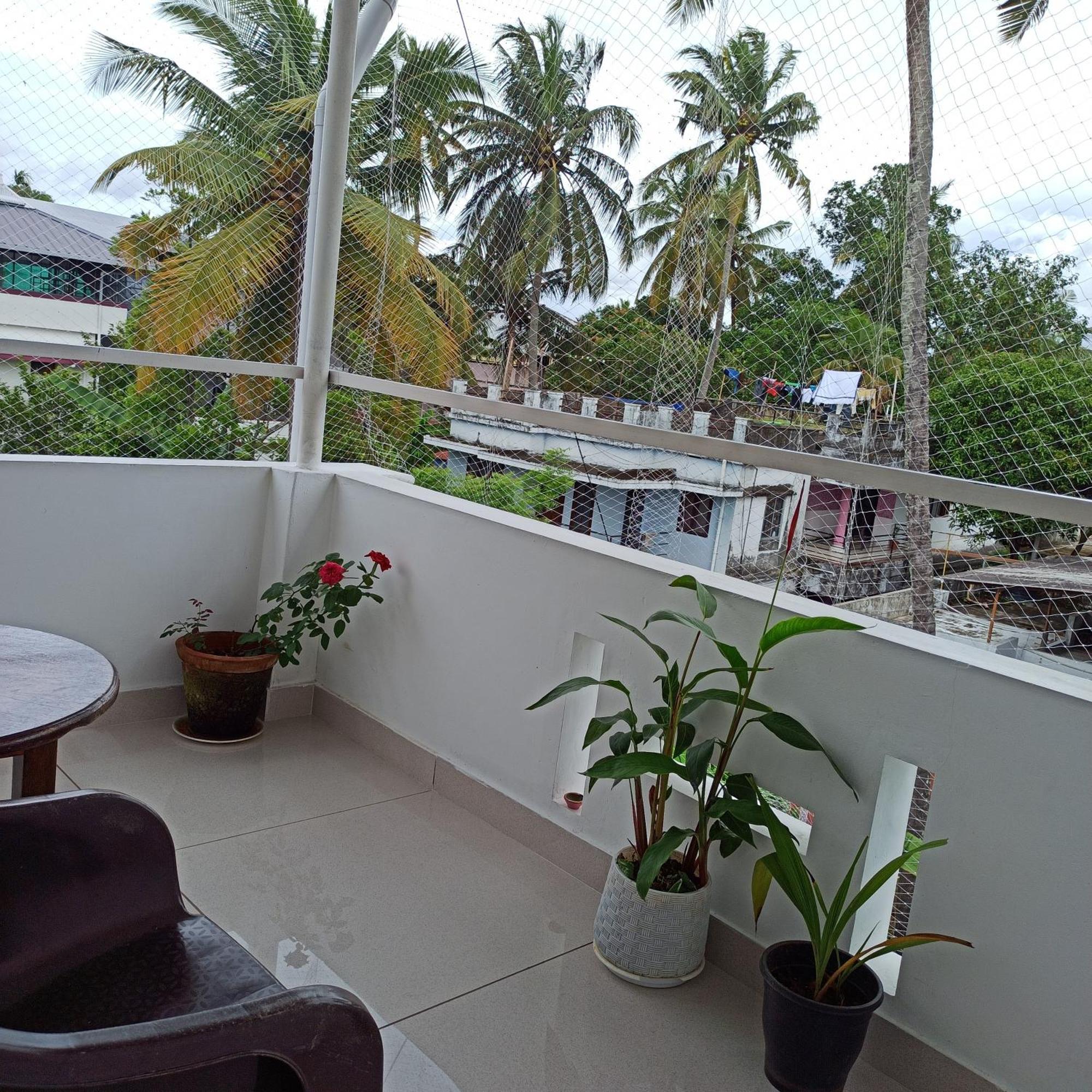 Bethesda Inn Kochi Екстериор снимка